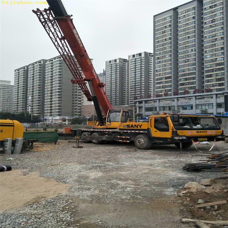奉节选择专业吊车租赁服务，轻松解决高空作业难题
