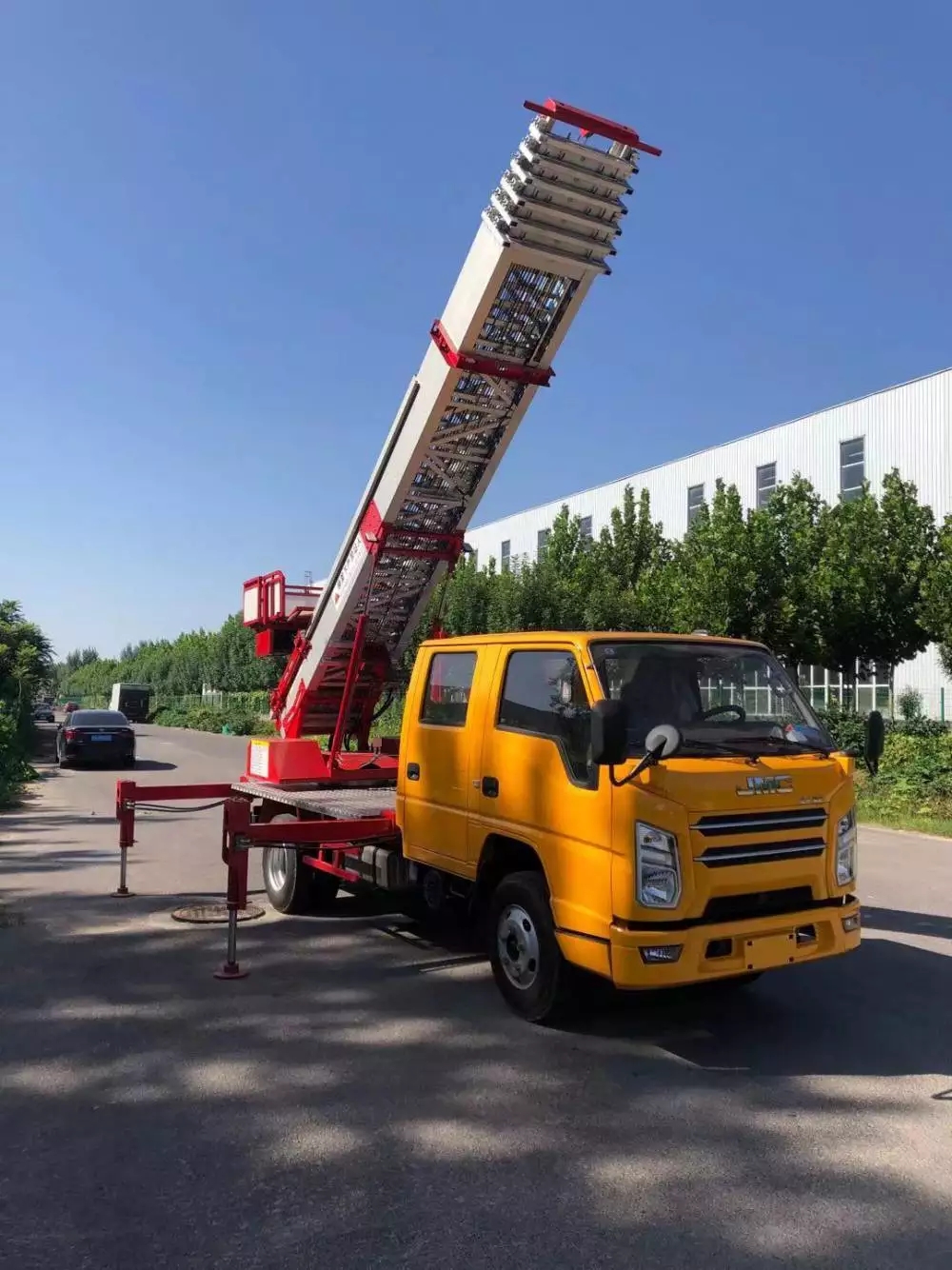 奉节附近的云梯车出租服务：轻松解决高空作业需求